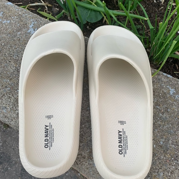 White slides for Men - Picture 3 of 4